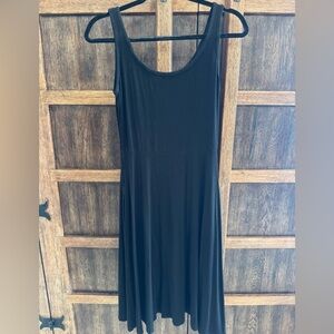 Olivia Rae Black Scoop-Neck Sleeveless Maxi Dress